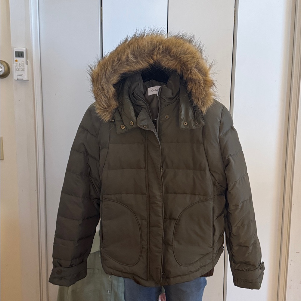 Calvin Klein olive green bomber super cute warm great for juniors winter